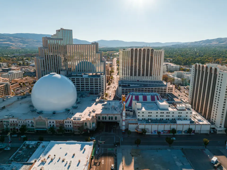 Reno Arch by day / downtown Virginia St